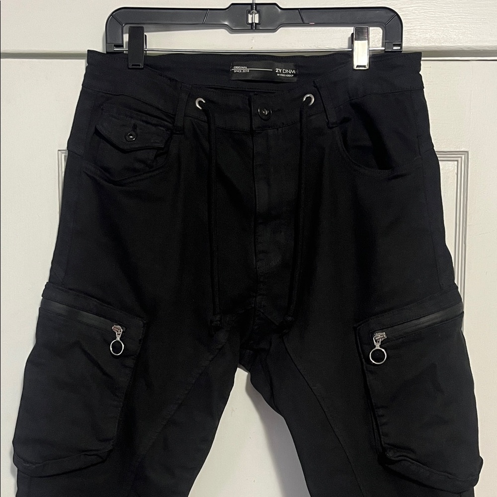 2Y DNM Black Cargo Jeans with Zipper Pockets & elastic Ankles 30x30